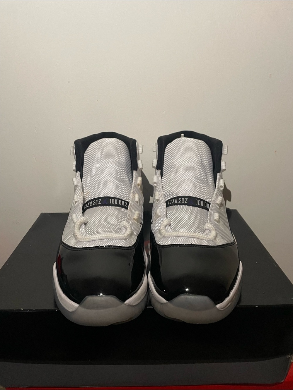 2018 Jordan 11 “concord” size 9M with og box